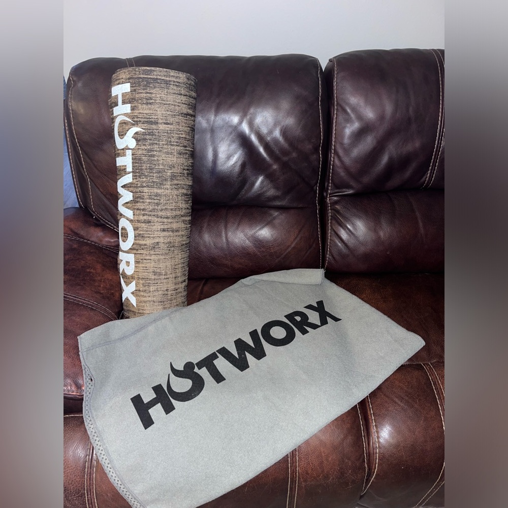 EUC HOTWORX yoga mat and towel